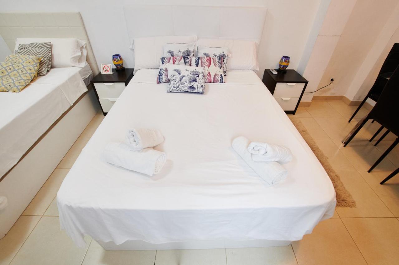 Apartamentos Elvira 36 Granada Bagian luar foto